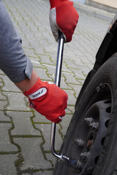 Klucz do kół teleskopowy DEDRA 17M054