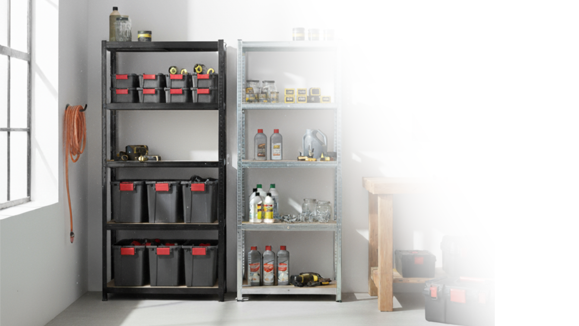 Nadchodzące nowości w naszej ofercie – metalowe regały DEDRA, które odmienią Twoją przestrzeń roboczą