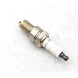 #S31 Świeca zapłonowa F7RTC do kosiarki spalinowej GARDEN DEDRA DED8722-51CSE