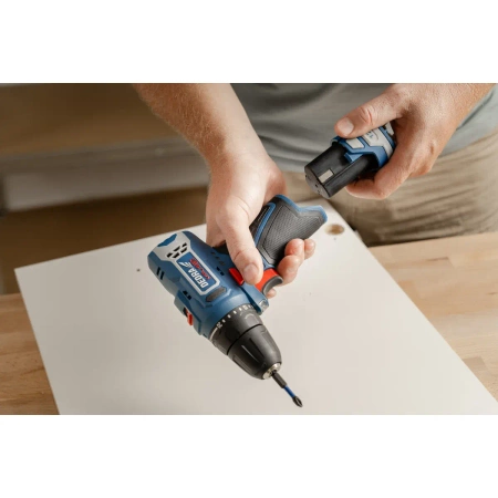 Wiertarko-wkrętarka akumulatorowa 12V DEDRA MAUS DED7330 32Nm, dwa biegi 0-400/0-1300 obr/min, uchwyt 10mm