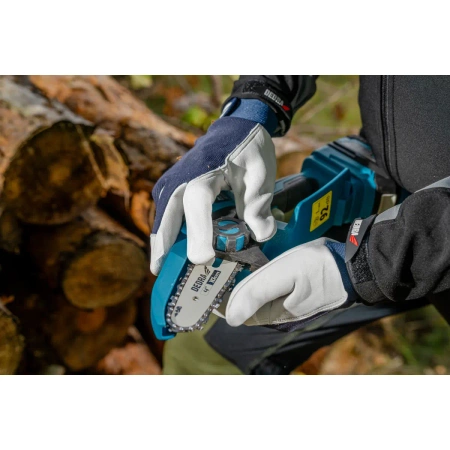 Mini piła łańcuchowa akumulatorowa DEDRA SAS+ALL DED7099 18V, prowadnica 4"